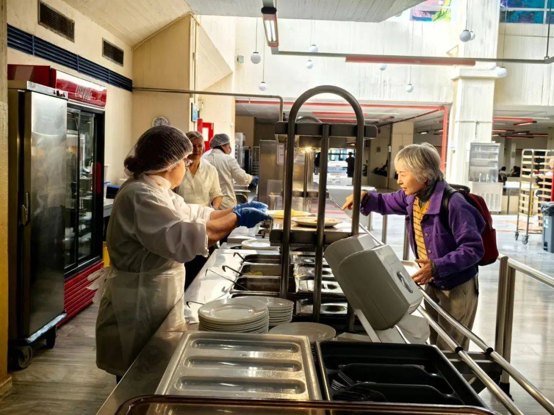 新女性退休样本:56岁出国留学