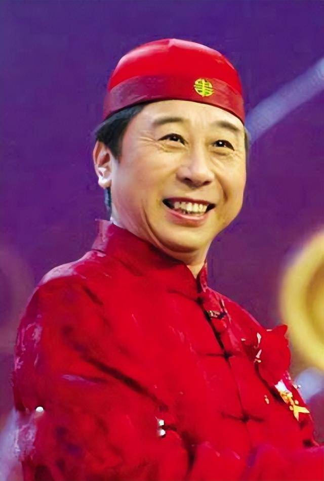 从相声奇才到“阶下囚”,当红时抛下冯巩移居海外后,刘伟怎样了