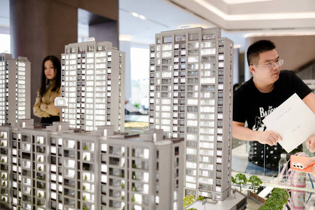 2024年,换房人与自己和解:损失百万不甘心,低卖低买寻找平衡