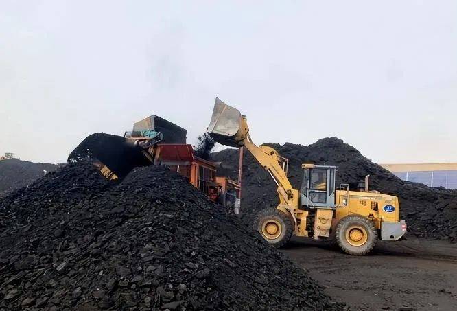 让整个美国夜不能寐!60亿吨储量的超级煤矿,彻底对华敞开了大门