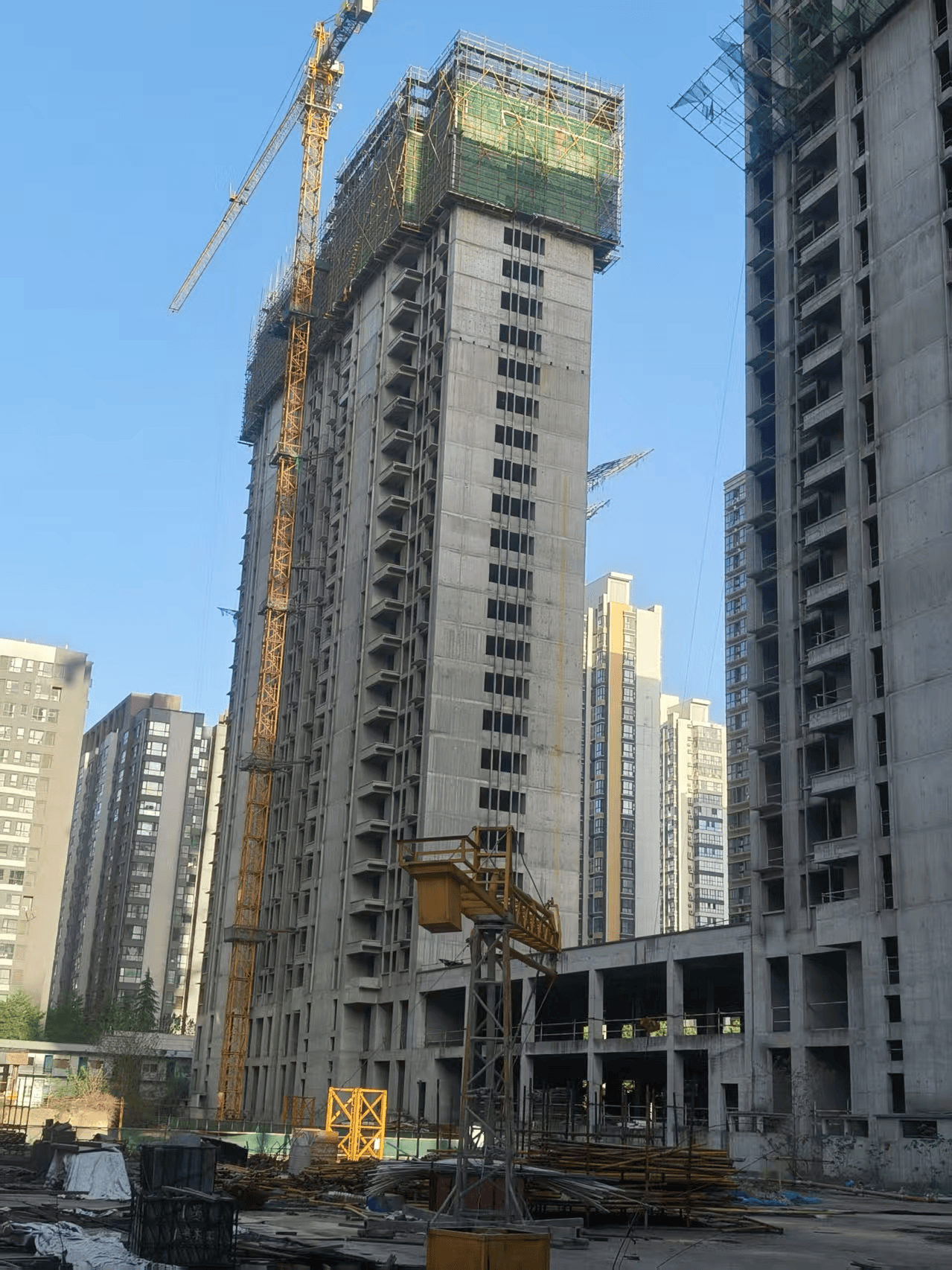 中石油下属子公司组织职工团购商品房“烂尾”:逾期9年仍未交房,涉及资金过亿