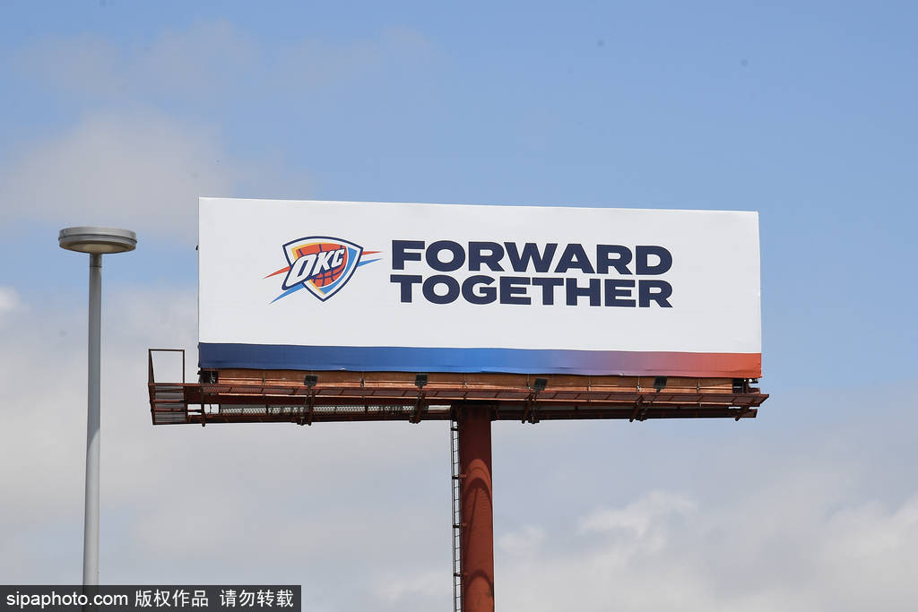 NBA选秀夜惊天变局!雷霆篮网5队疯狂交易,杜兰特去向牵动全联盟