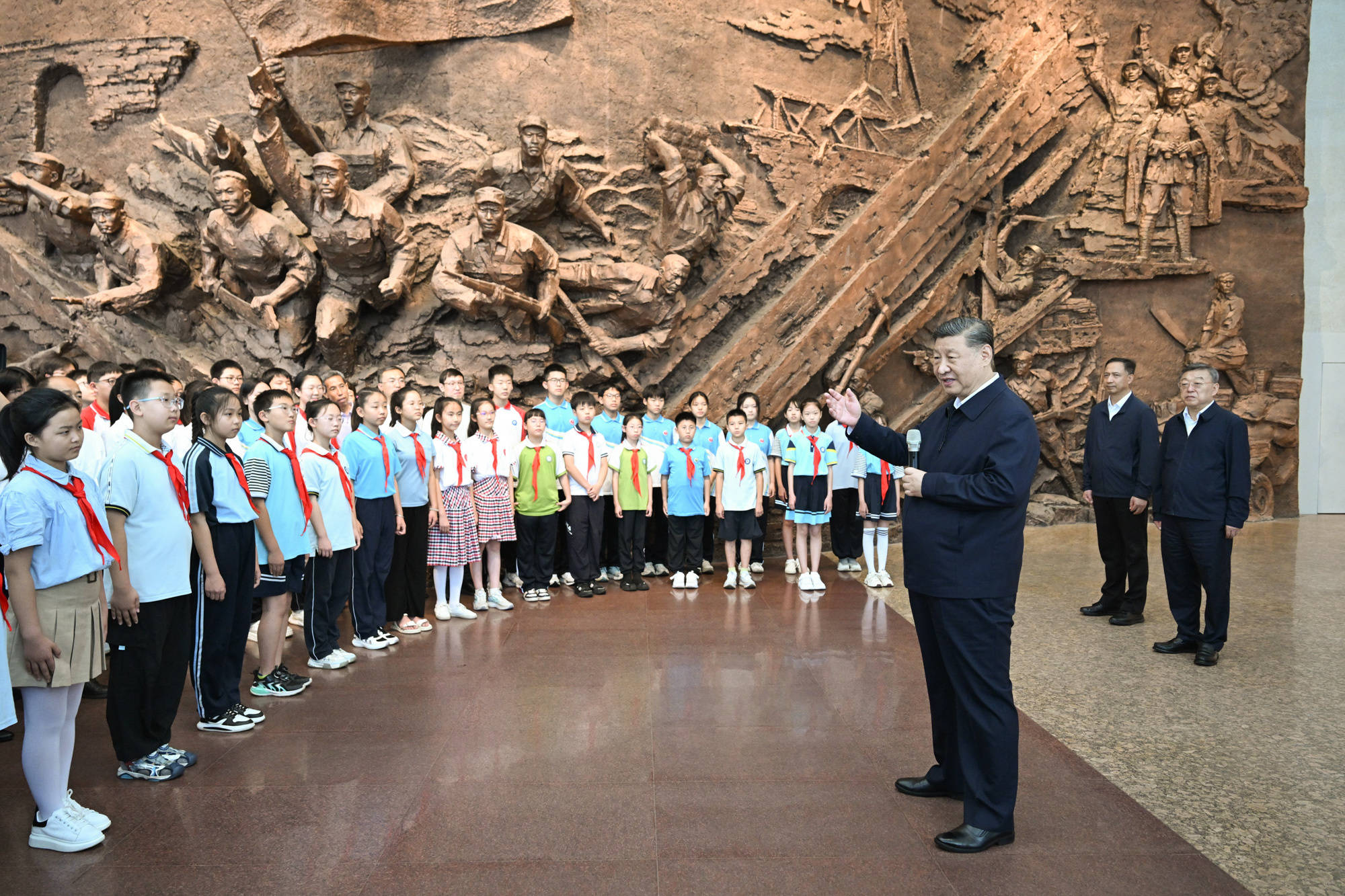 一见·三对关键词,读懂历史坐标前的凝望