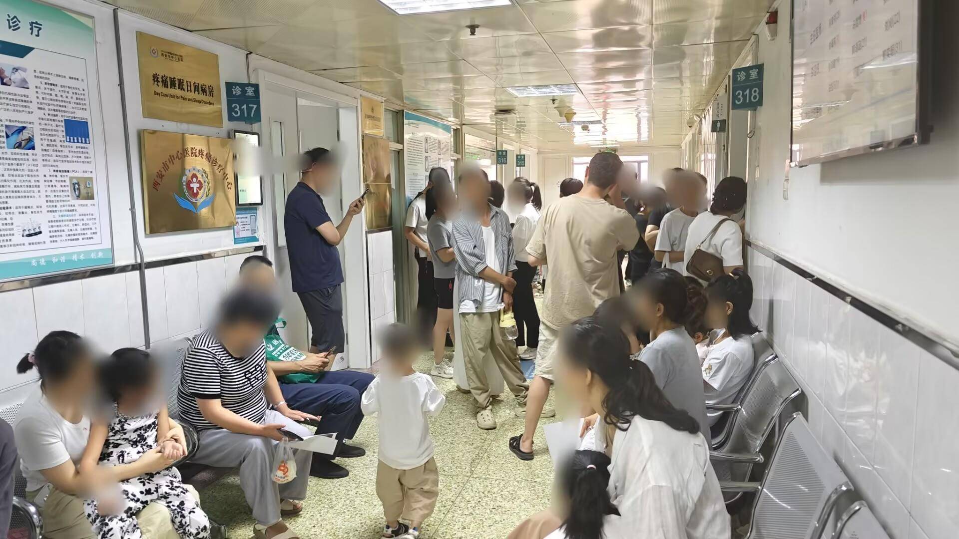 天水家长讲述血铅异常幼儿治疗过程：每天输液6个多小时，在空调房都满头大汗