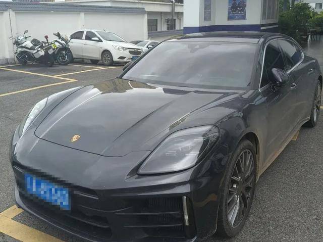 离奇！昆明一辆140万的保时捷在停车场凭空消失