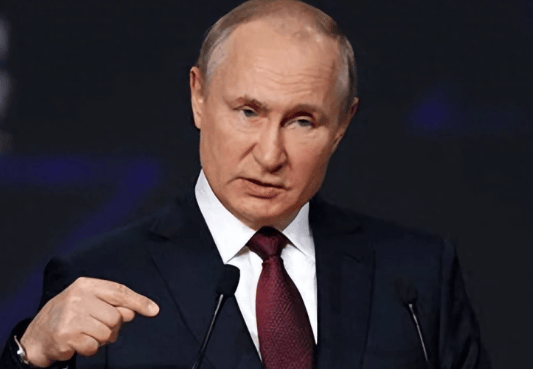 普京高调宣布出席,特朗普也想来华,中美俄三国有大事发生?关键时刻,普京身边人表态了