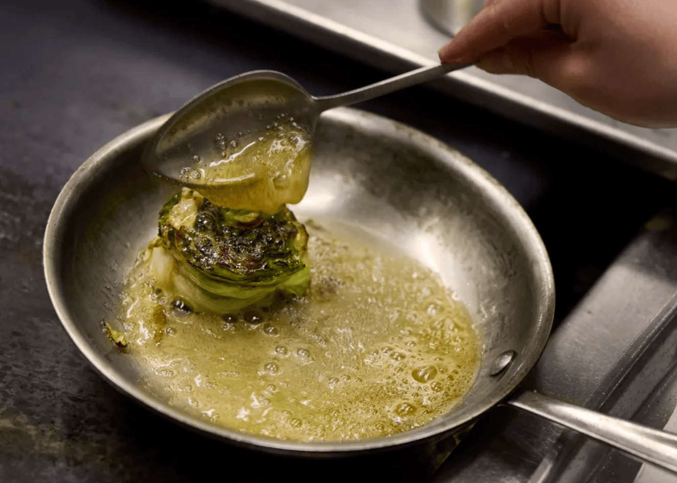 空气+水“炼出”黄油?比尔·盖茨惊呼“口感和真的一样”,美国消费者吵翻了