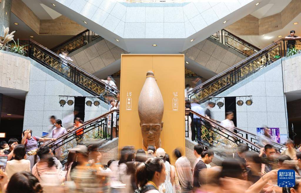 上海博物馆“金字塔之巅:古埃及文明大展”落幕