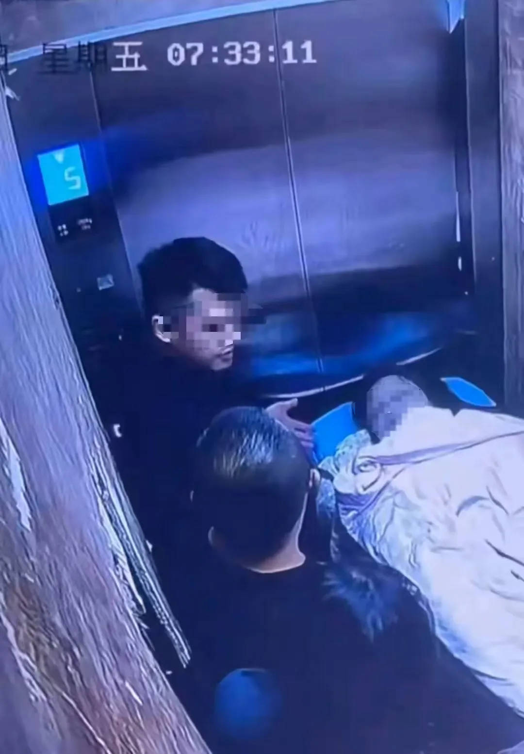 移交异地公安侦办!警方深夜通报“女子疑因家暴去世”,受害者家属发声,律师解读