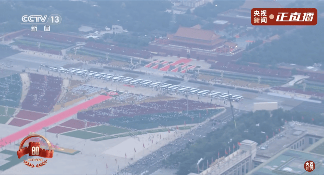 盛大阅兵即将开始,这是今晨的天安门广场!