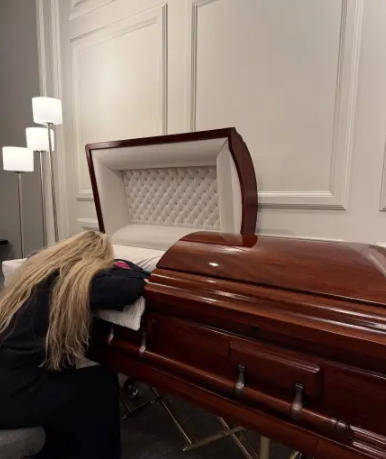 柯克葬礼时间已定，特朗普承诺出席 枪手曾对朋友开玩笑：是我的“替身”干的