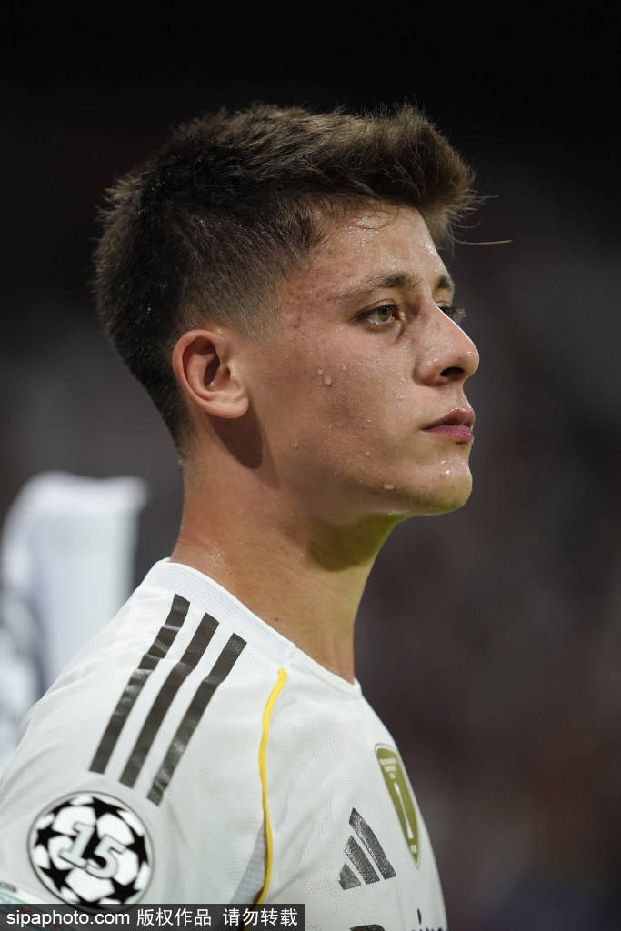 登贝莱:历史第10位赢得世界杯、欧冠与金球奖的传奇球员