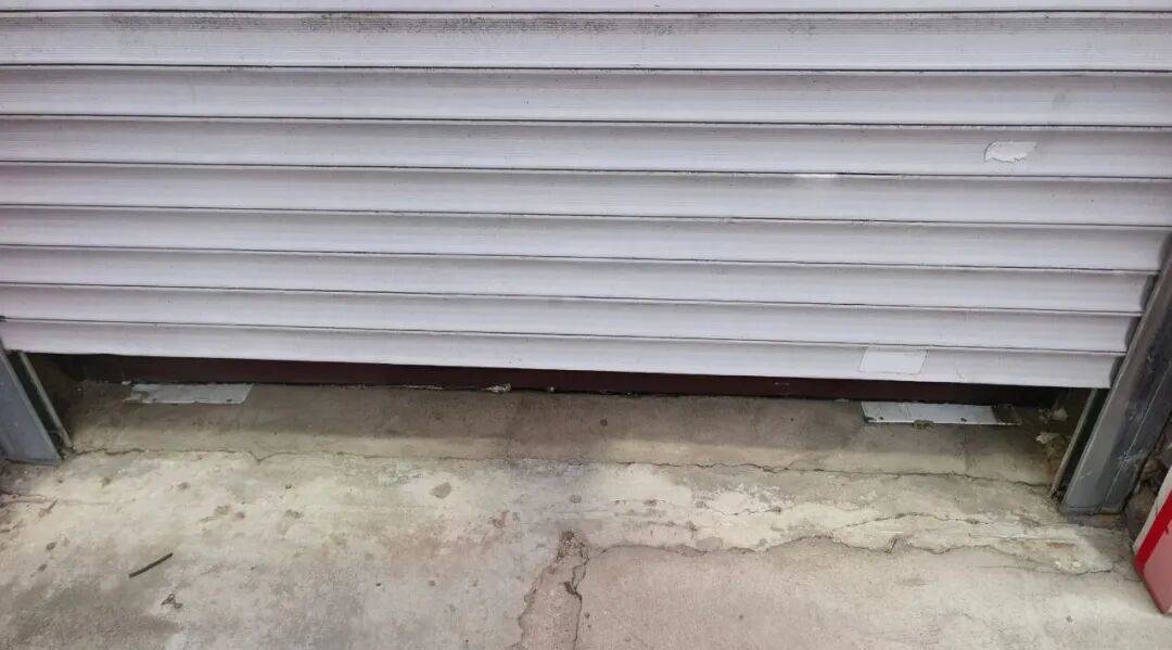 男子偷300张“刮刮乐”后连夜出逃,还玩“车票障眼法”,民警3分钟极限抓捕!