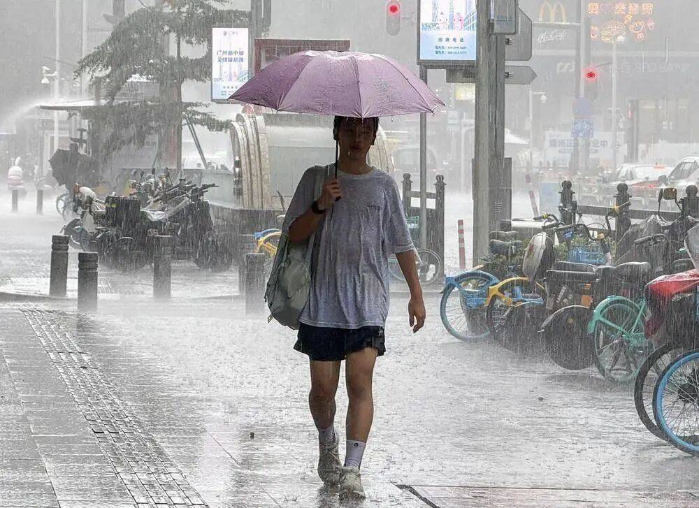 广州1小时下完一天暴雨的量！全省降水何时减弱→