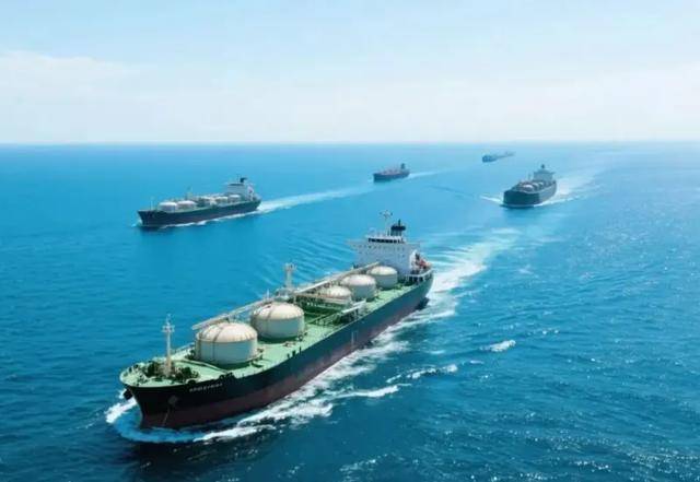 美财长刚发出制裁警告，中国反制招招打七寸，轮到中国卡美国脖子